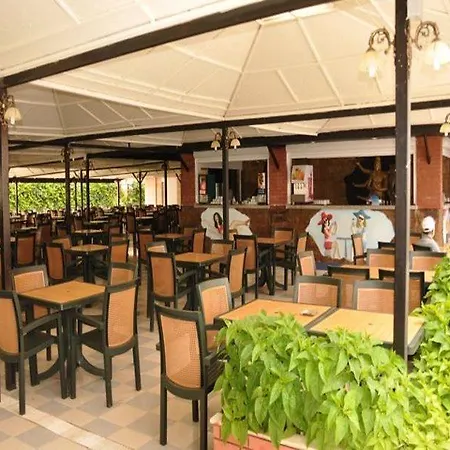 Astor Hotel 2*